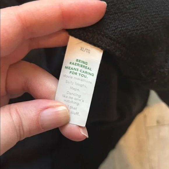 Aerie Classic Black Pullover size XL - Picture 3 of 5